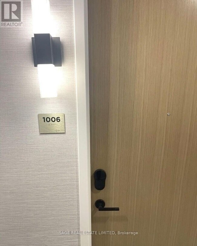 Photo du bâtiment - 2369 Danforth Ave