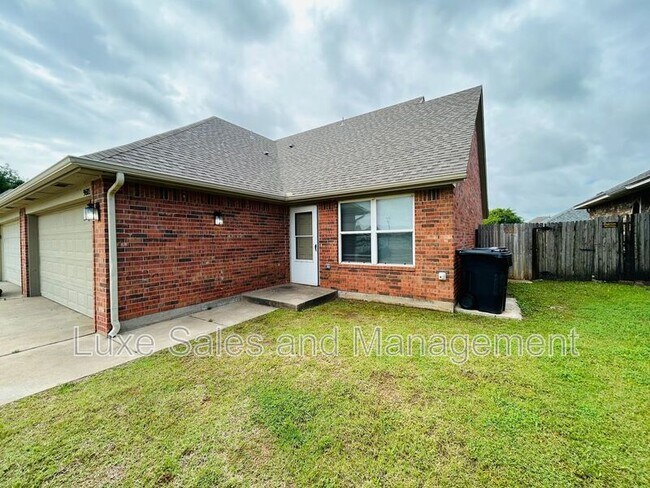 Foto del edificio - 9606 SW 17th St