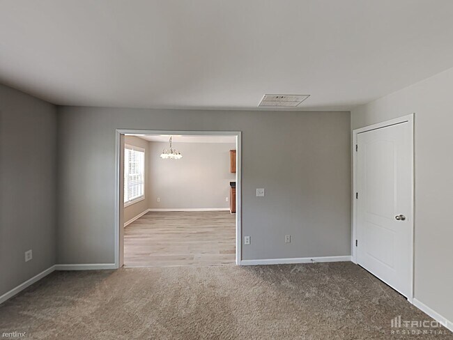 Foto del edificio - 5761 Castlebrook Dr