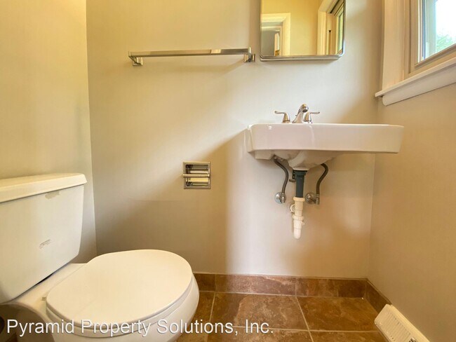 Building Photo - 3 br, 2.5 bath House - 7701 Dellwood Dr