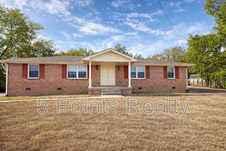 Building Photo - 102 Susan Ct