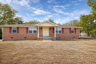 Building Photo - 102 Susan Ct