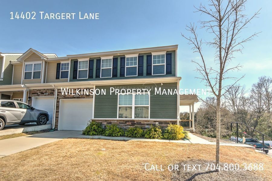 Primary Photo - Stunning 4BD/2.5BTH Townhouse with Basemen...