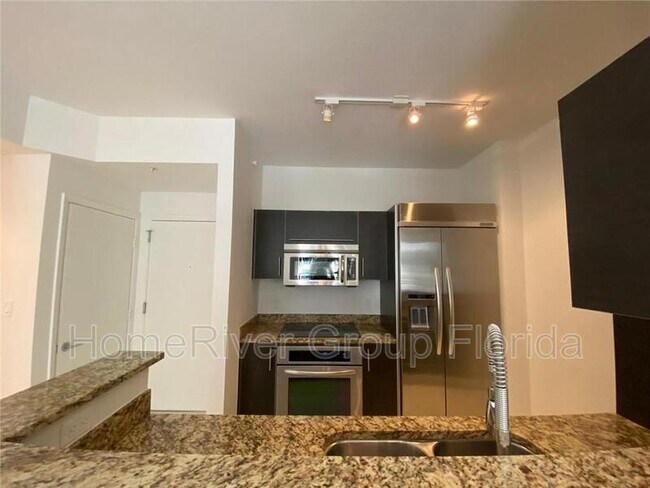 Building Photo - 550 Okeechobee Blvd