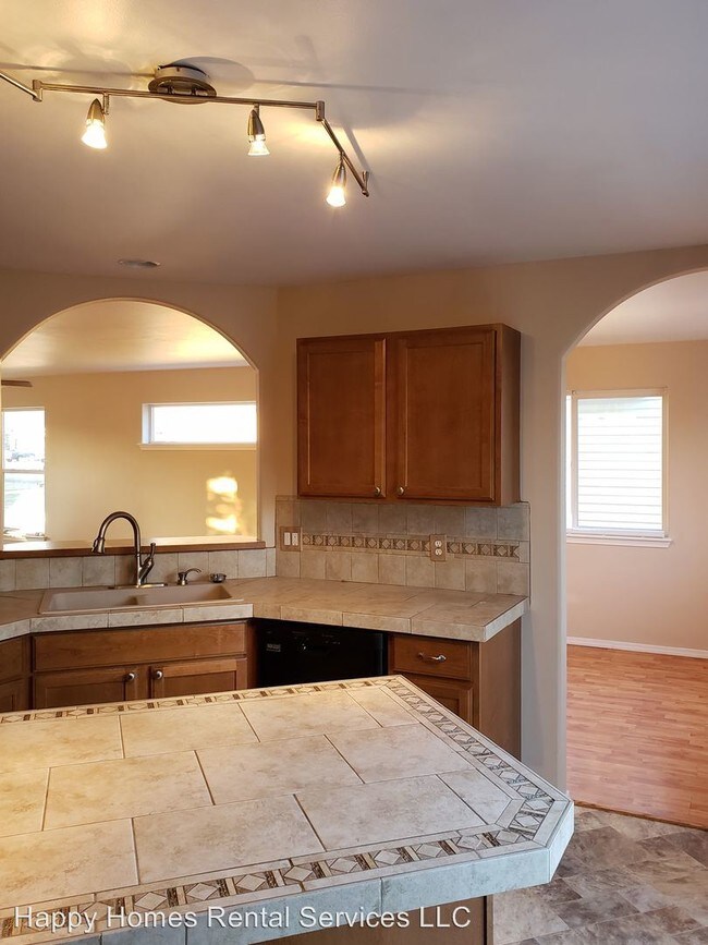 Foto del edificio - 4 br, 2.5 bath House - 2421 N. Partridge Loop