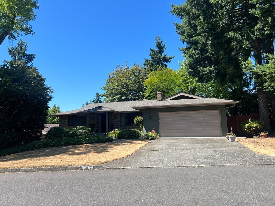 Primary Photo - 6bd/3ba Bellevue House