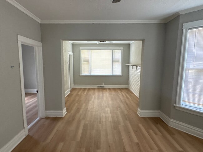 Building Photo - 265 W 107th St