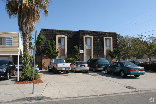 Building Photo - 2605 Highland Ave
