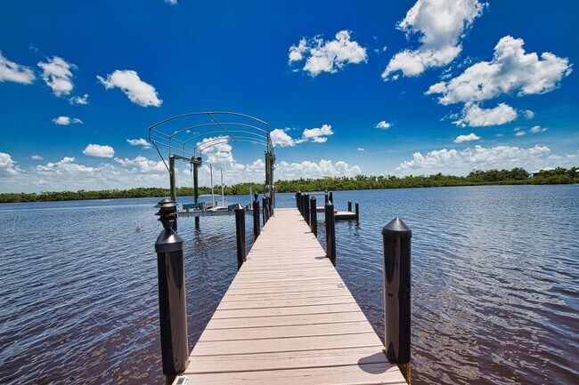 Building Photo - 13064 Via Flavia