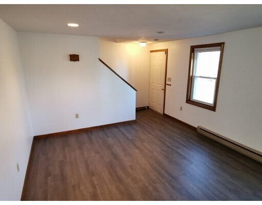 Foto del edificio - 189 W Main St