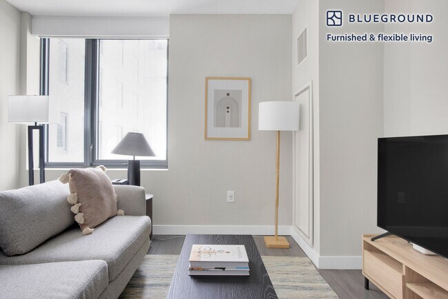 Building Photo - 1 Nashua St