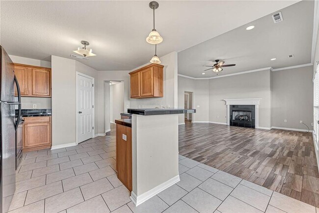 Foto del edificio - GREAT LOCATION IN ROGERS!!!