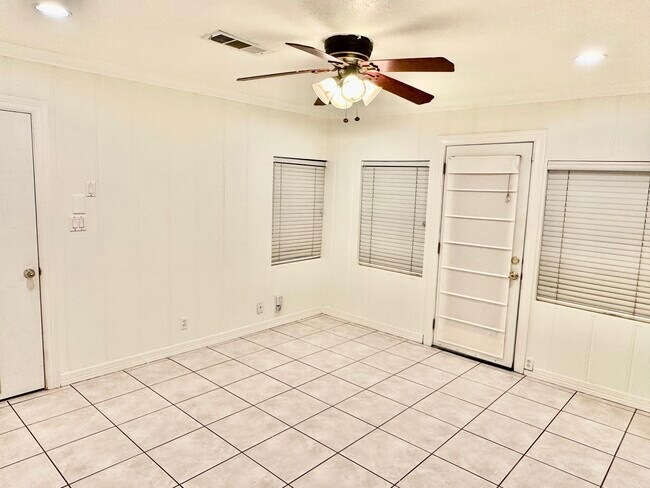 Foto del edificio - 812 Anderson St