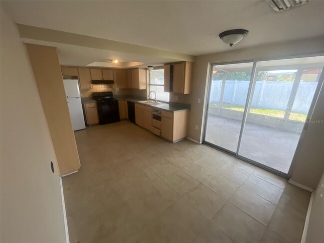 Foto del edificio - 6646 Albemarle Pkwy