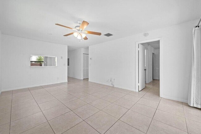 Foto del edificio - 16422 Straw Way