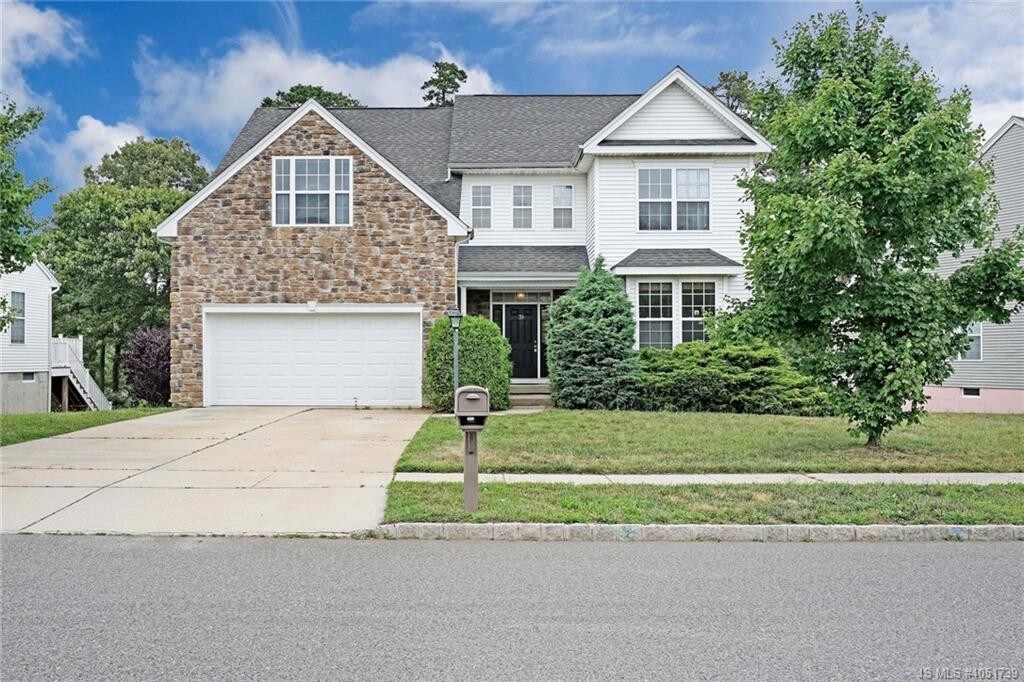 Foto principal - 39 Waters Edge Dr