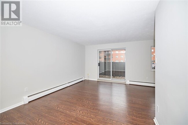 Building Photo - 485 Thorold Rd