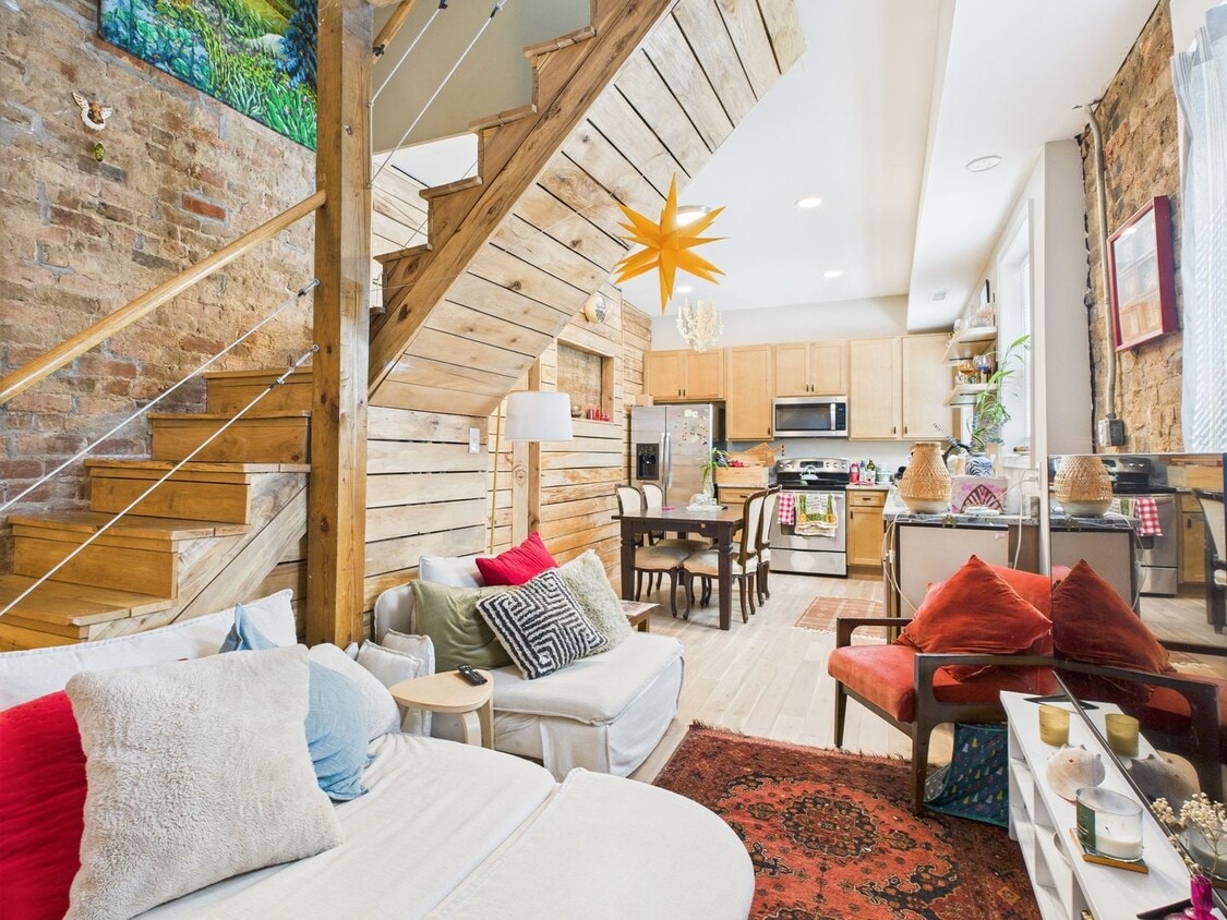 Foto principal - 119 W Clay St