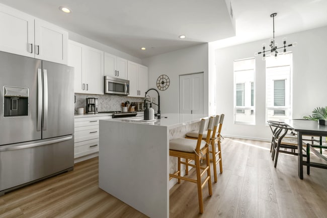 Foto del edificio - 723 SE 16th Ct