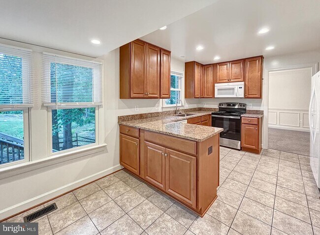 Foto del edificio - 5704 Captain Jones Ct