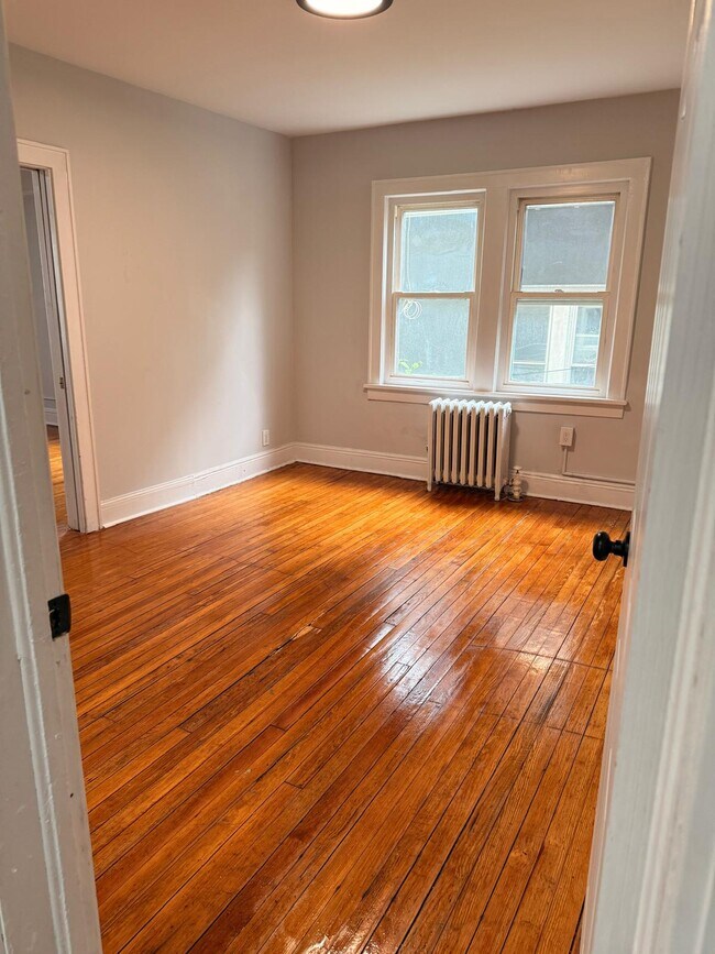 Foto del edificio - 67 Dobbs Ferry Rd