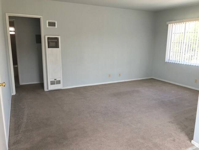 5. Sala de estar - 11330 Mississippi Ave