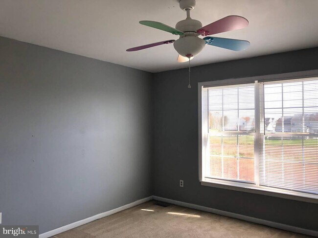 Foto del edificio - 45 Watson Ln