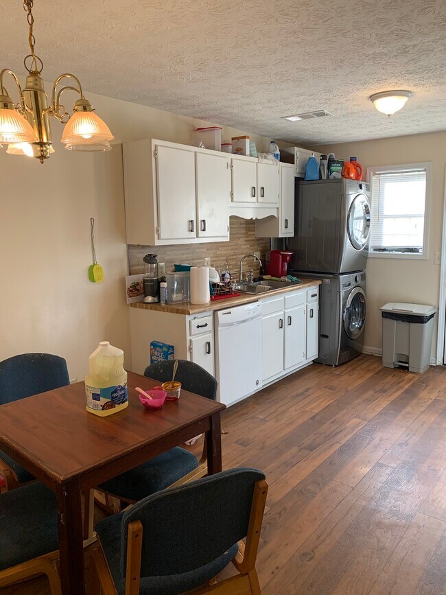 Foto del edificio - 718 Bellemeade Way SW