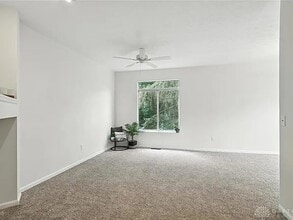 Building Photo - 8576 Timber Park Dr