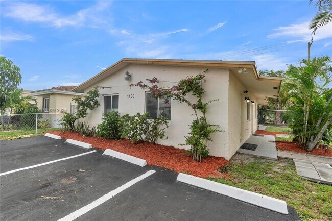 Foto del edificio - 1430 NW 27th Ave