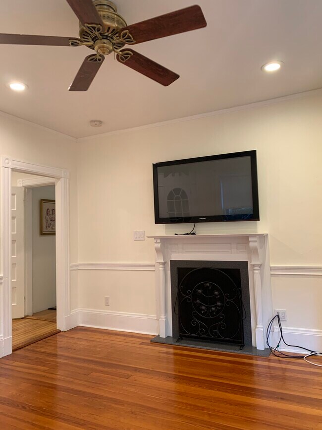 Building Photo - 12 Glenland Rd