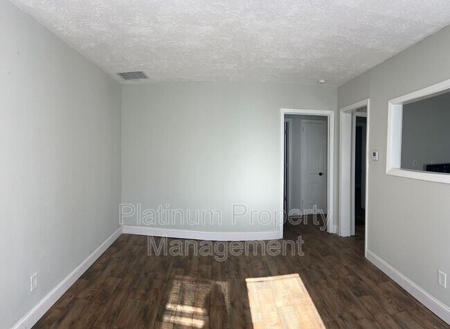 Building Photo - 1361 Byrere Terrace SW