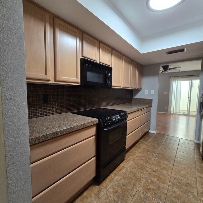 Foto del edificio - 13403 N 24th Ln