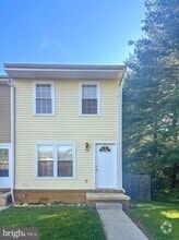 Building Photo - 19 Swallow Ct