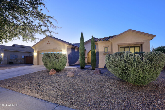 Building Photo - 2984 E Coconino Dr