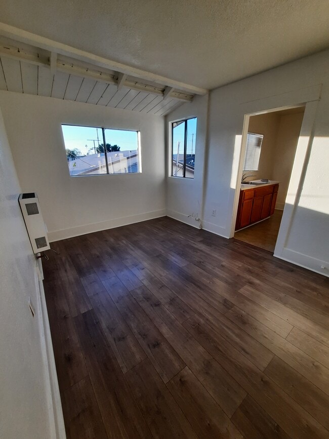 Building Photo - 3426 McKinley Ave