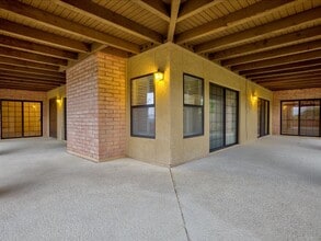 Building Photo - 4130 E Pontatoc Canyon Dr