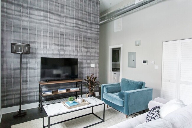 Building Photo - 1336 W Ohio St