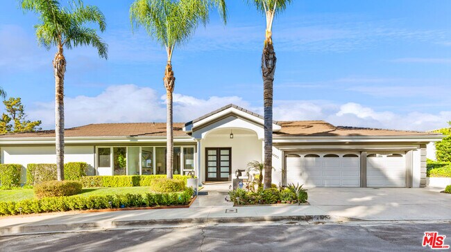 Building Photo - 16053 Sabana Ln