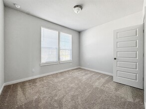 Building Photo - 7511 Bristlegrass Colony Ct