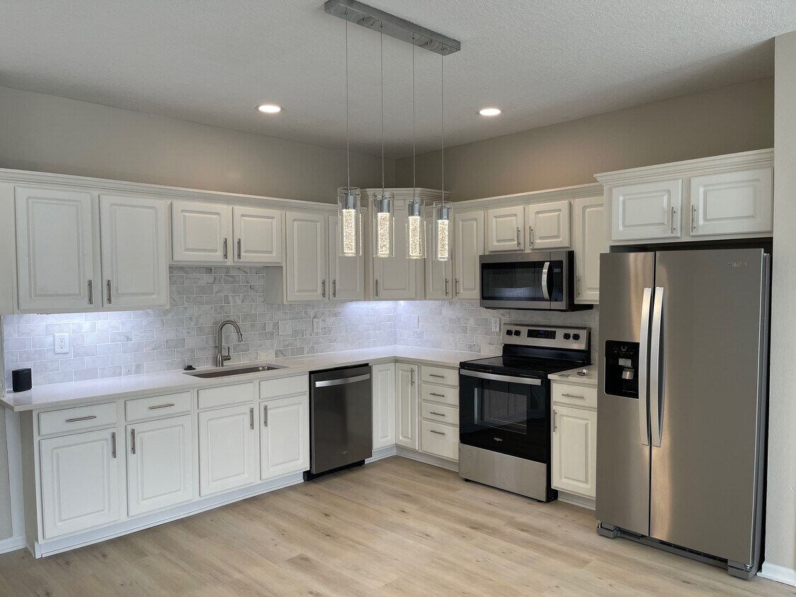 1305 SE Florence Dr Unit 103, Waukee, IA 50263 Condo for Rent in