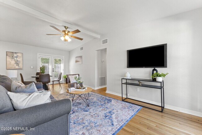 Building Photo - 1146 Carthage Dr