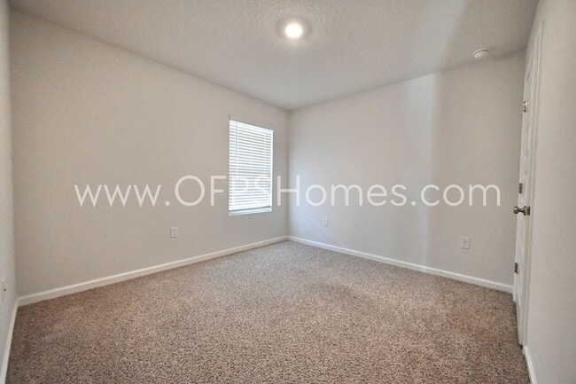 Foto del edificio - 4664 Honor Guard Wy