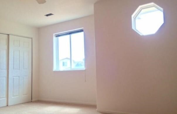 Foto del edificio - 2519 Meadow Cir