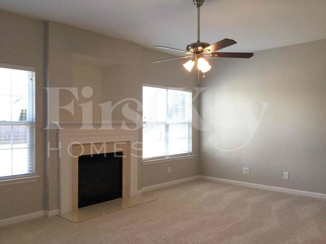 Foto del edificio - 1020 Brook Valley Run