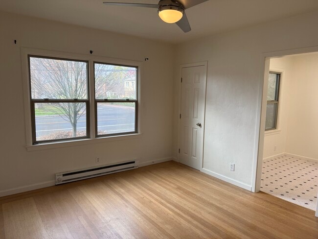 Building Photo - 3143 Freeport Blvd