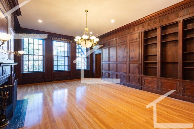 Foto del edificio - 153 Commonwealth Ave