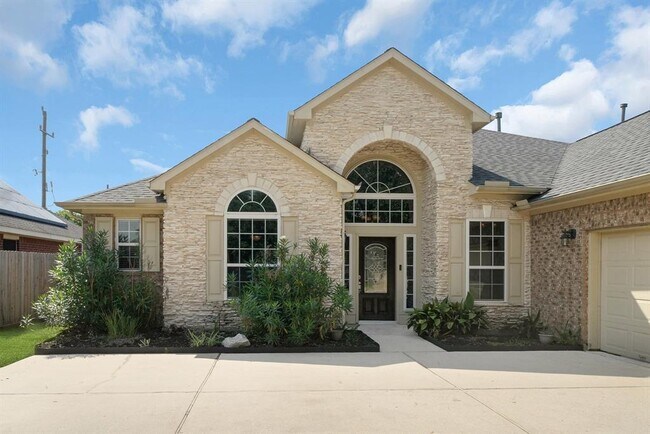 Foto del edificio - 9635 Empress Crossing Dr