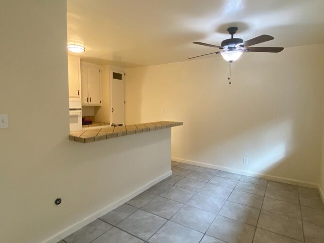 Foto del edificio - 24836 Walnut St