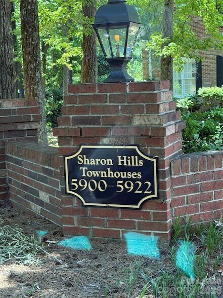 Building Photo - 5906 Sharon Hills Rd